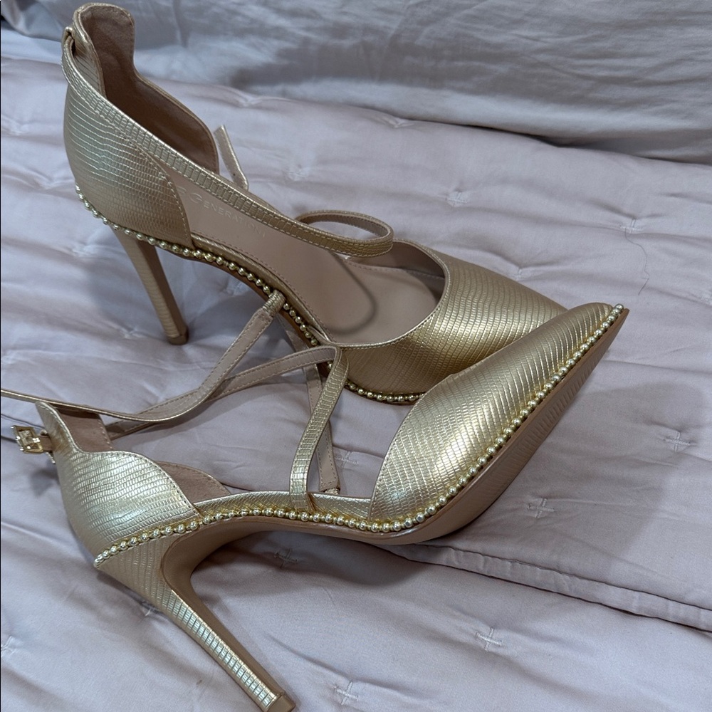 BCBGeneration Gold Pointed Toe Heels - Picture 2 of 5